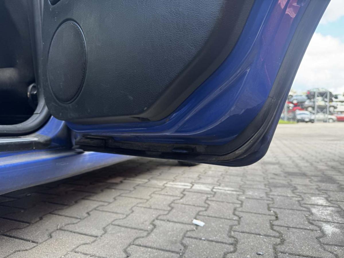 VW Golf 4 original T&uuml;r hinten rechts LA5C Surfblau Kombi Rohbau Bj.2001